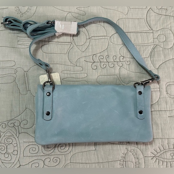 NEW Free People Traveler Wallet Leather Shoulder Crossbody Clutch Swan Lake Blue - Picture 14 of 15
